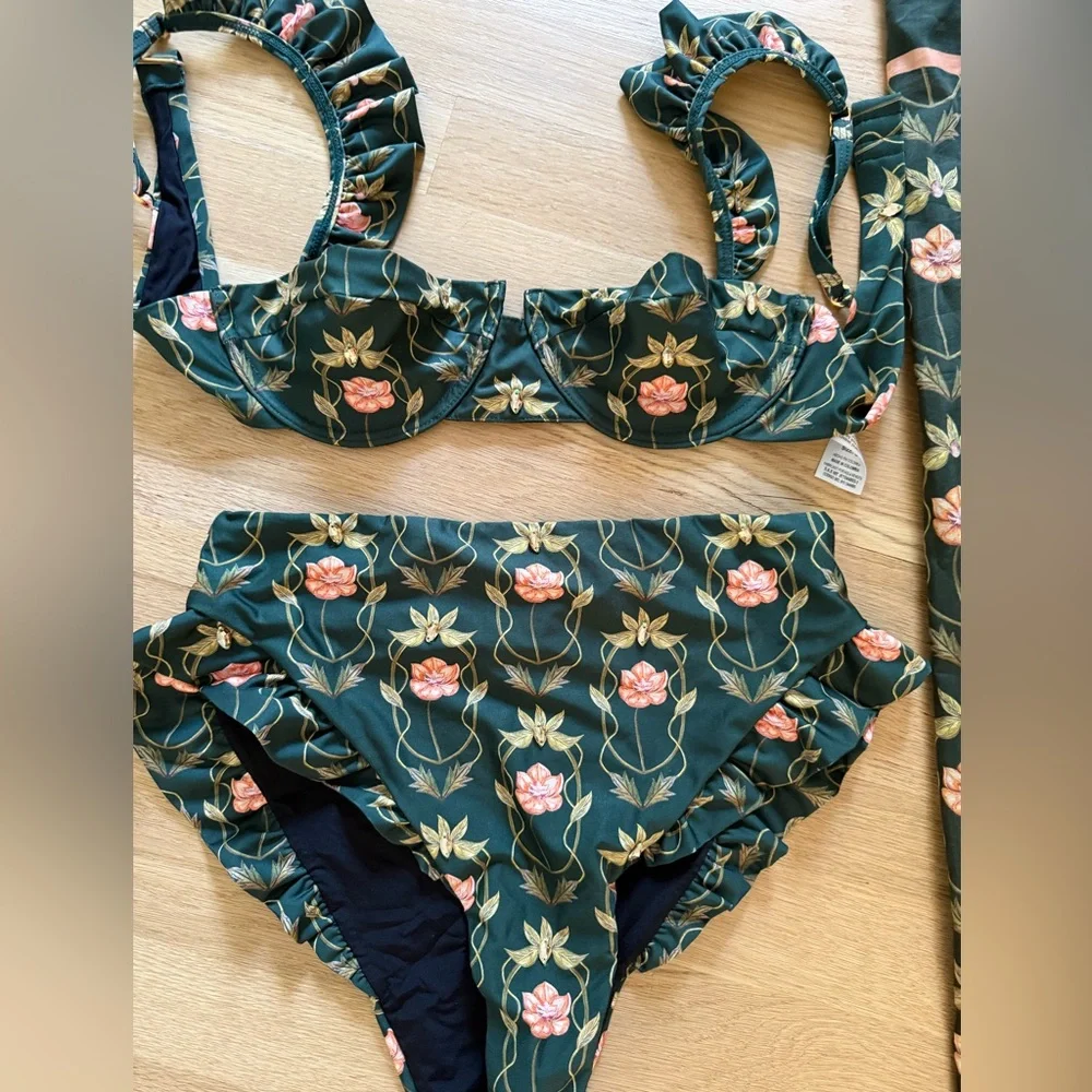 Agua by Agua Bendita Green Floral Swim Set - Picture 4 of 9